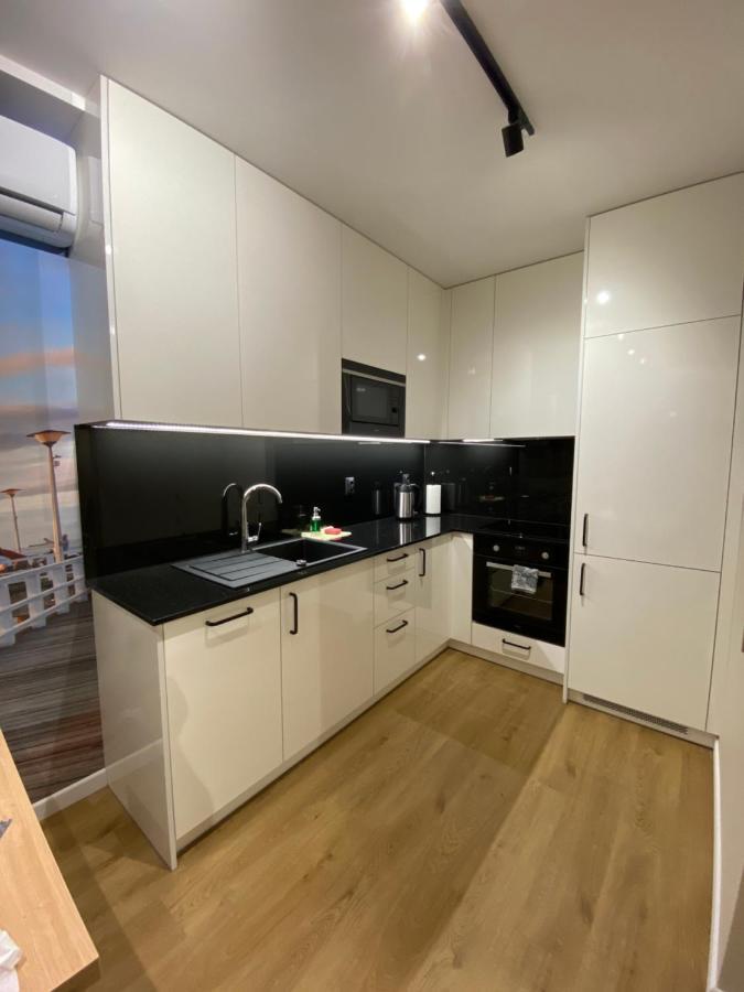Apartamenty Magia Z Bezplatnym Parkingiem I Klimatyzacja Rzeszow Exterior photo