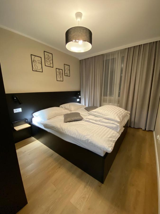 Apartamenty Magia Z Bezplatnym Parkingiem I Klimatyzacja Rzeszow Exterior photo