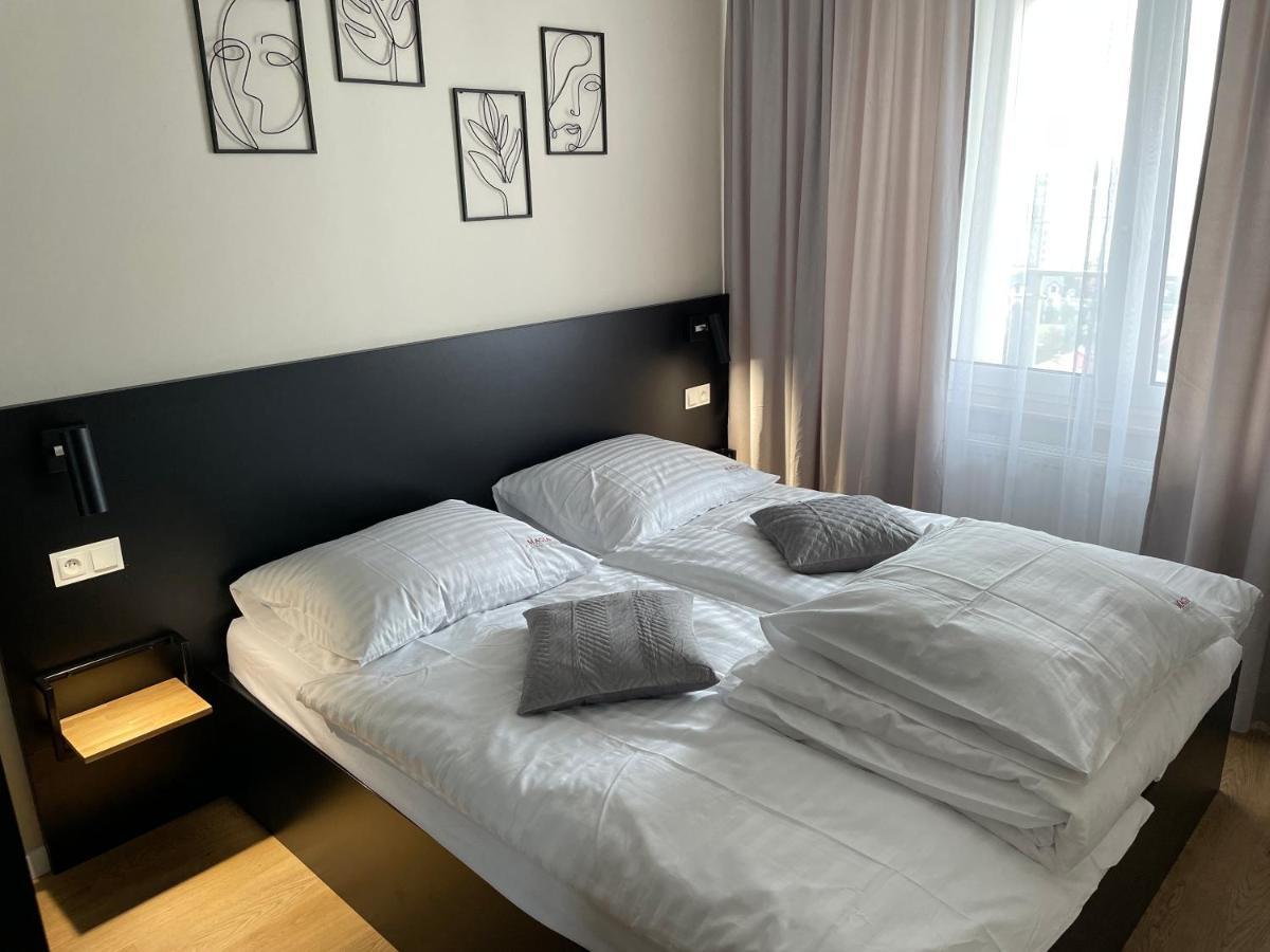 Apartamenty Magia Z Bezplatnym Parkingiem I Klimatyzacja Rzeszow Exterior photo