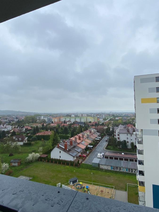 Apartamenty Magia Z Bezplatnym Parkingiem I Klimatyzacja Rzeszow Exterior photo