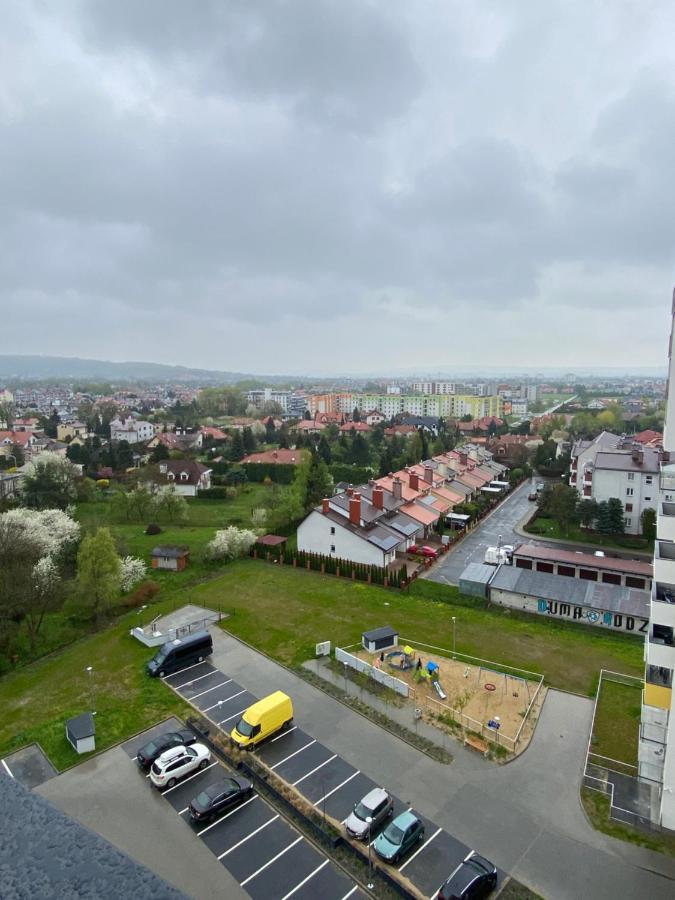 Apartamenty Magia Z Bezplatnym Parkingiem I Klimatyzacja Rzeszow Exterior photo